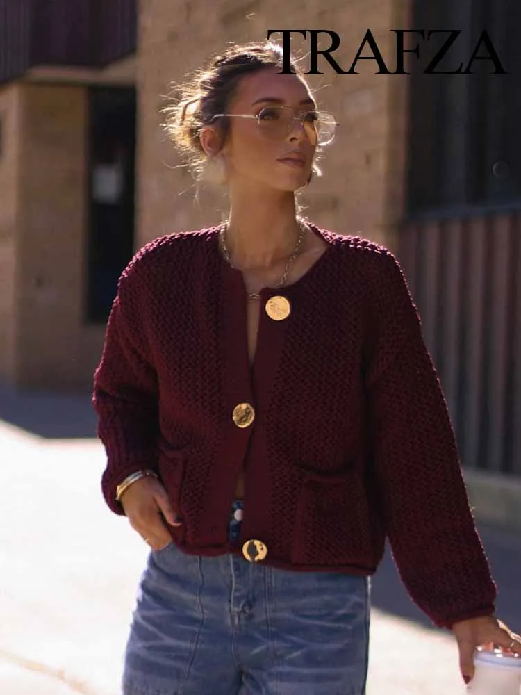 

TRAFZA Female Autumn Casual Loose Coat Wine Red O-Neck Long Sleeves Pockets Buttons Single Breasted Women Fashion Sweater Coats