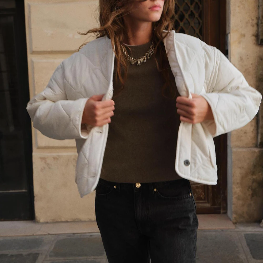 Giacca invernale in cotone da donna nuova Semplice motivo a diamanti bianchi In stock Capispalla femminile alla moda pronta per la spedizione