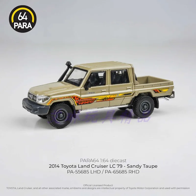 

PARA 1:64 Toyota Land Cruiser LC79 pickup die-cast simulation alloy car model, Boys' toy, adult collectible ornament.