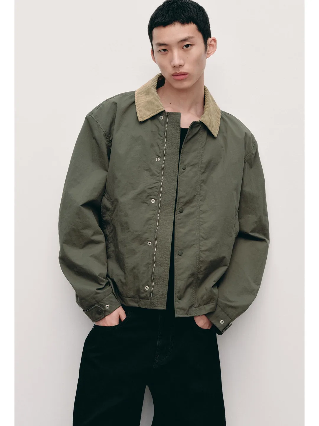 

New Spring Men's Jacket Wrinkles Effect Technology Fabric Color Collision Collar Coat Loose Fit Youth Style Nylon Fiber