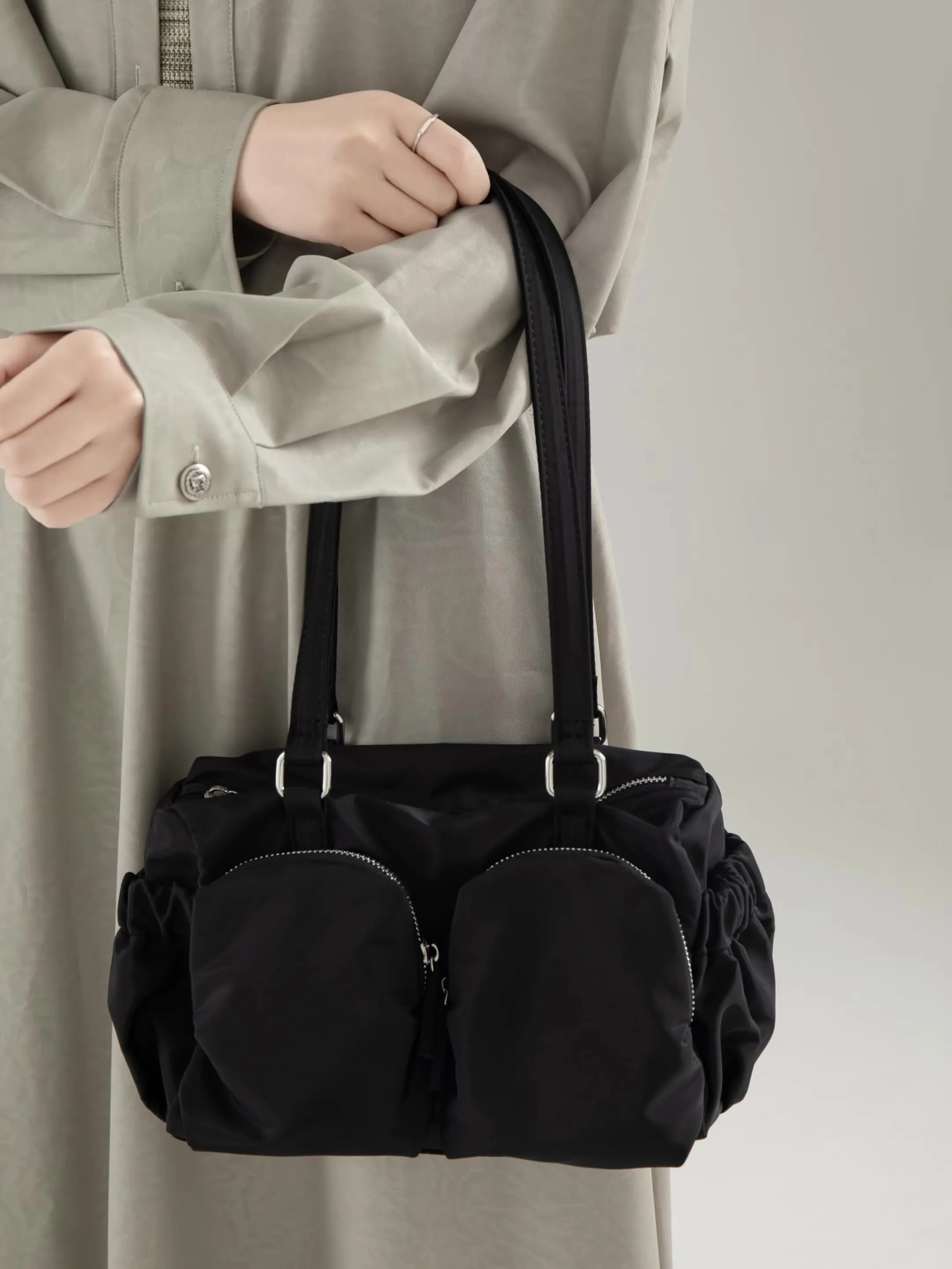

Large Capaci Nylon Material Motorcycle Bag Women's oulder Bag Multi-ket Faionable Handbag Versatile Handbag