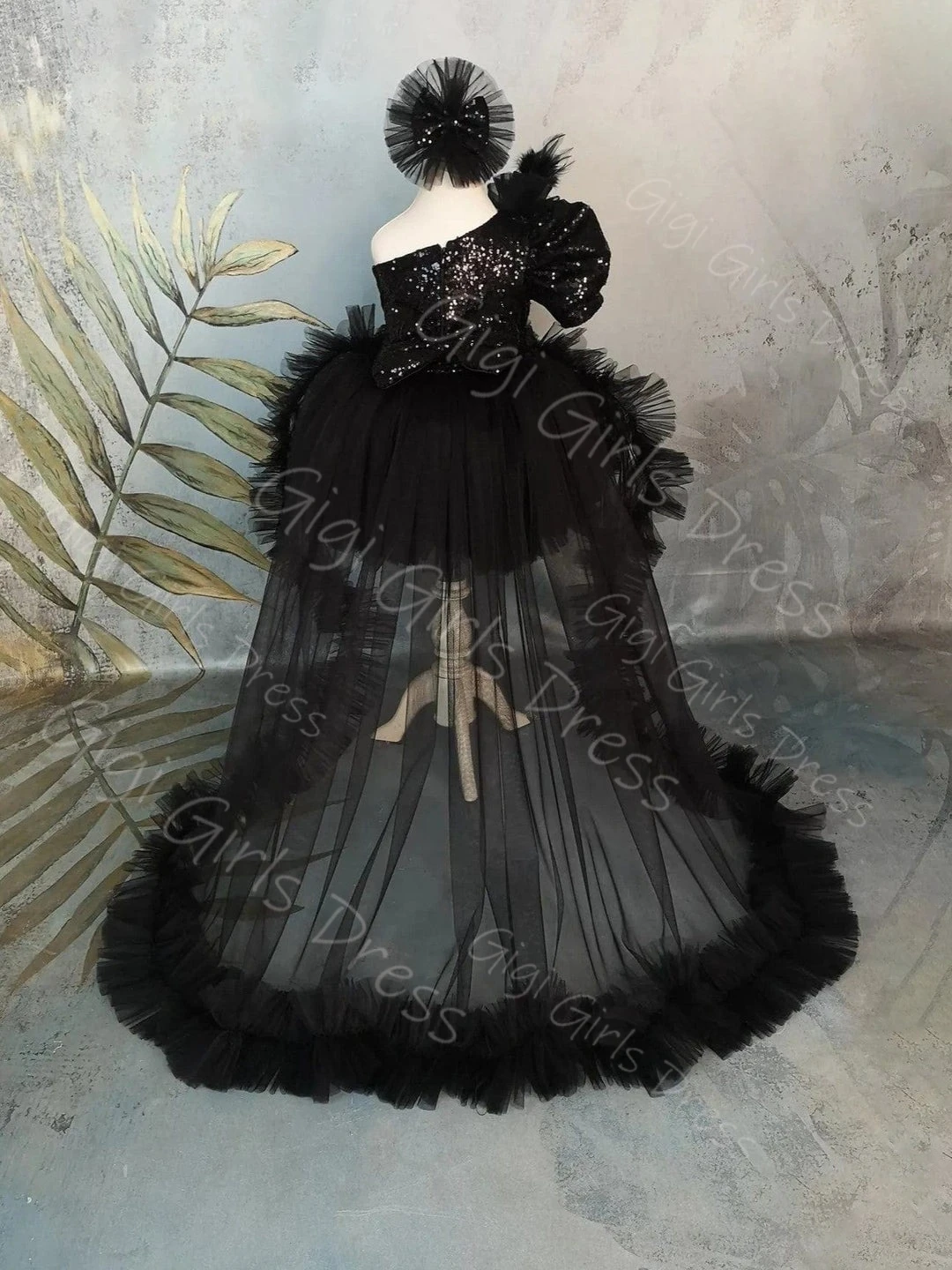 

Изысканные черные платья с цветочным узором для девочек на свадьбу для малышей, пышное платье принцессы на одно плечо со съемным шлейфом на заказ