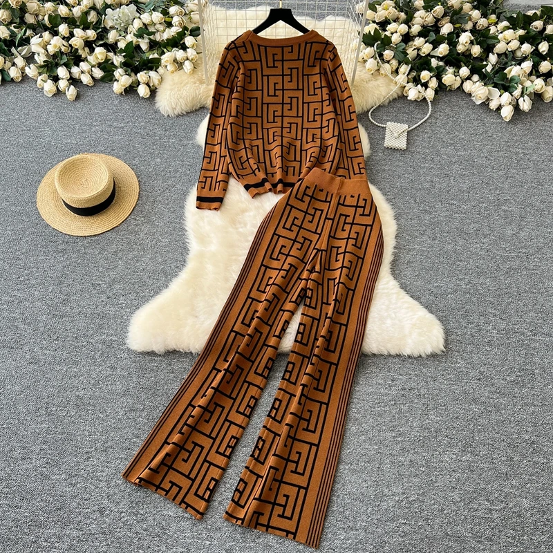 Fashion Geometric Maze Print Round Neck Versatile Long Sleeve Knitted Sweater And High Waisted Pants Two Piece Set