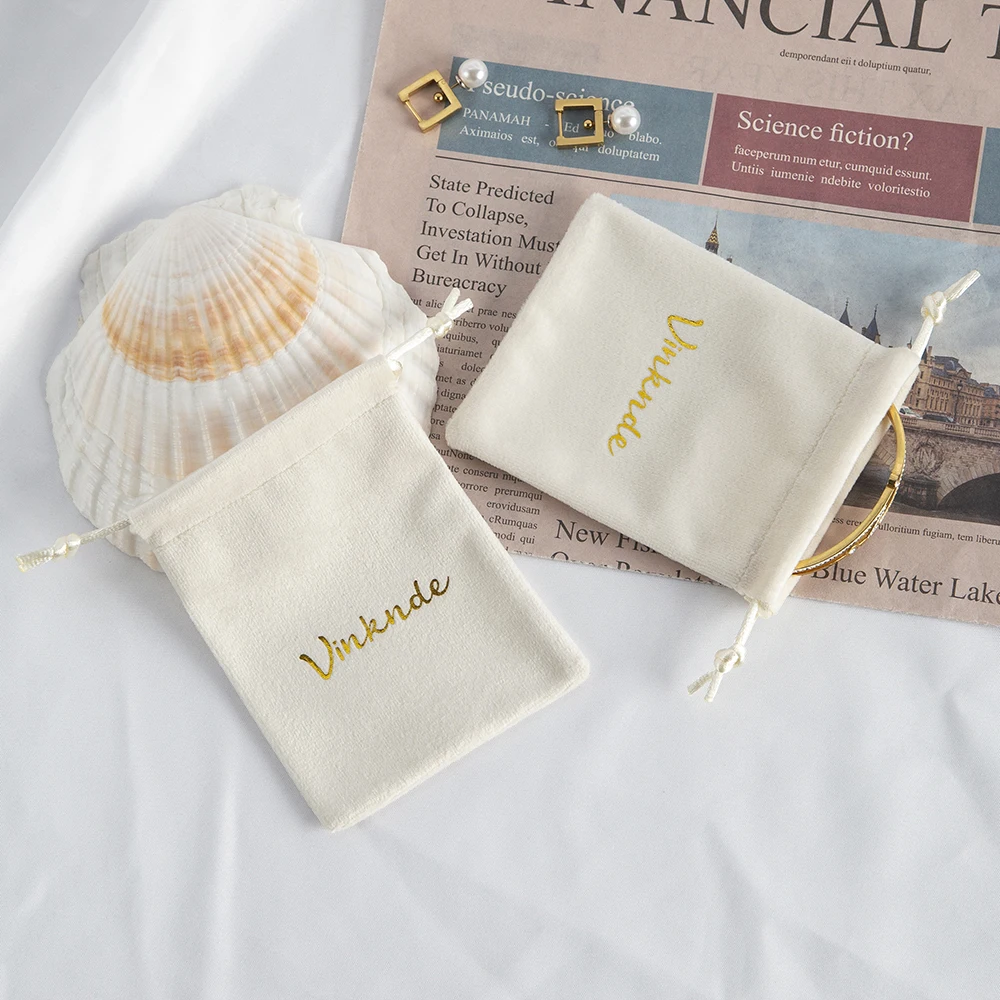 Luxury Bracelets Pouches Beige Velvet Drawstring Bag Custom Logo 7X9cm Jewelry Packaging Organizer Gift Bag Wedding Party Favors