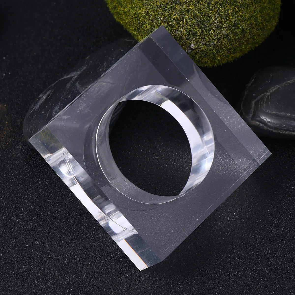 4Pcs Transparent Napkin Rings Acrylic Decorative Napkin Holders Wedding Dinner Table Party Creative Fancy Serviette Buckle