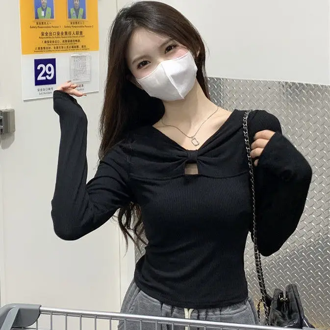 T-shirt à col en V pour femme, haut moulant, couche intérieure, couche astronomique, manches longues, niche et chic, nouveau design, automne
