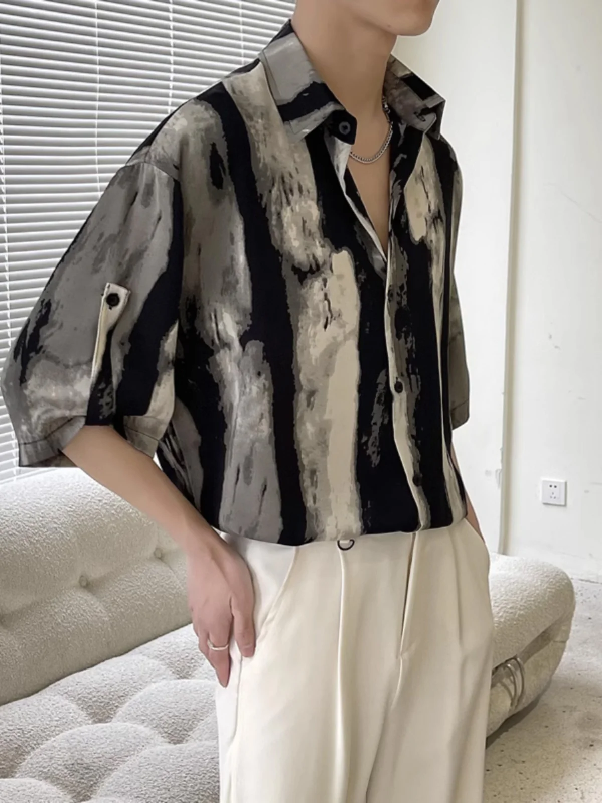 

Летняя мужская рубашка из ледяного шелка с коротким рукавом, модный брендовый дизайн, премиум-класс, свободный крой, трендовая мужская мода