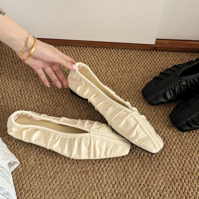 Women's Ballet Flats 2025 New Comfortable Pleated Loafers for Women Large Size Shallow Mouth Soft Sole Female Shoes
