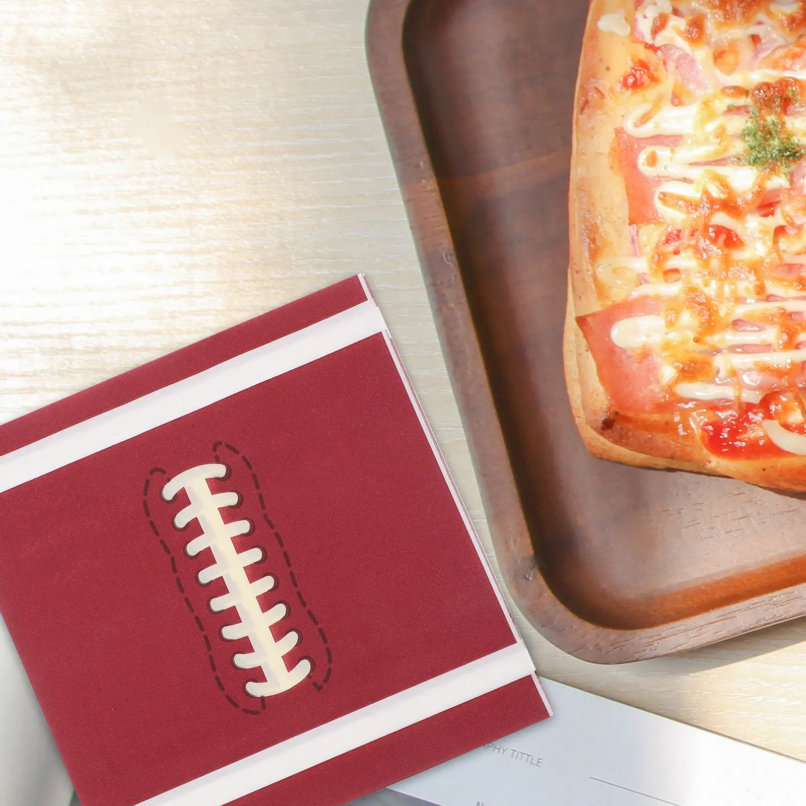 

20 шт. бумажных салфеток с футбольным дизайном, одноразовые, декоративные, для спортивных мероприятий, дня рождения, обеда, напитков, регби