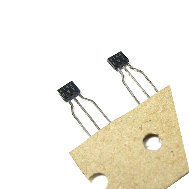 10PCS-50PCS A144-ES 2SA144-ES DTA144ESATP A144 DTA144ES TO-92 Built-in resistance digital transistor