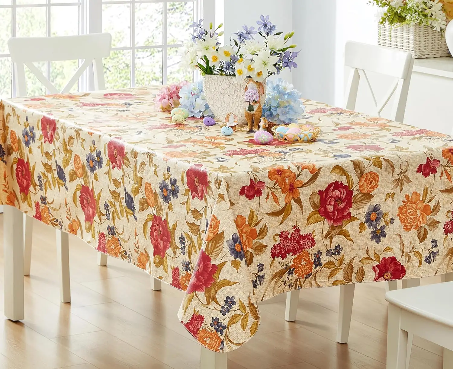 

Скатерть Nicolette Multicolor Floral из винила с фланелевой основой, традиционный цветочный узор, простой в уходе, легко чистится.