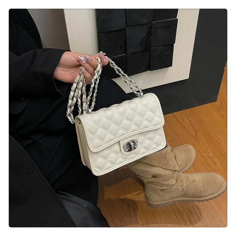 

Fashionable Women's Handbag Made Of Premium Leather Boasting Trendy Casual Paris Style​