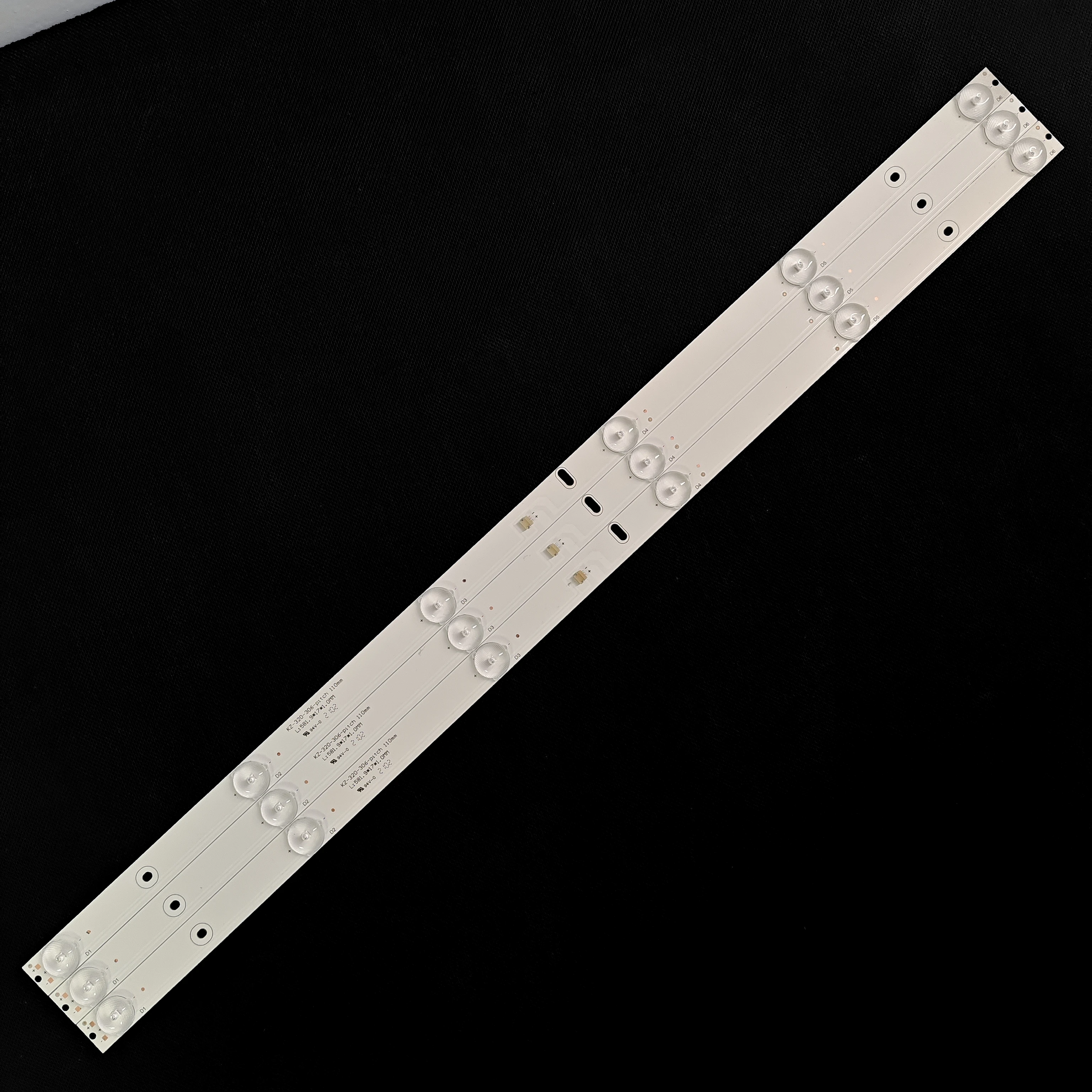 3Pcs/set 32inch 582mm LED Backlight Strip for Hisense 6led 3V KZ-320-306-pitch JHD315GH-E52 LHD32D33TUK LHD32D33 STV-LC32ST880WL
