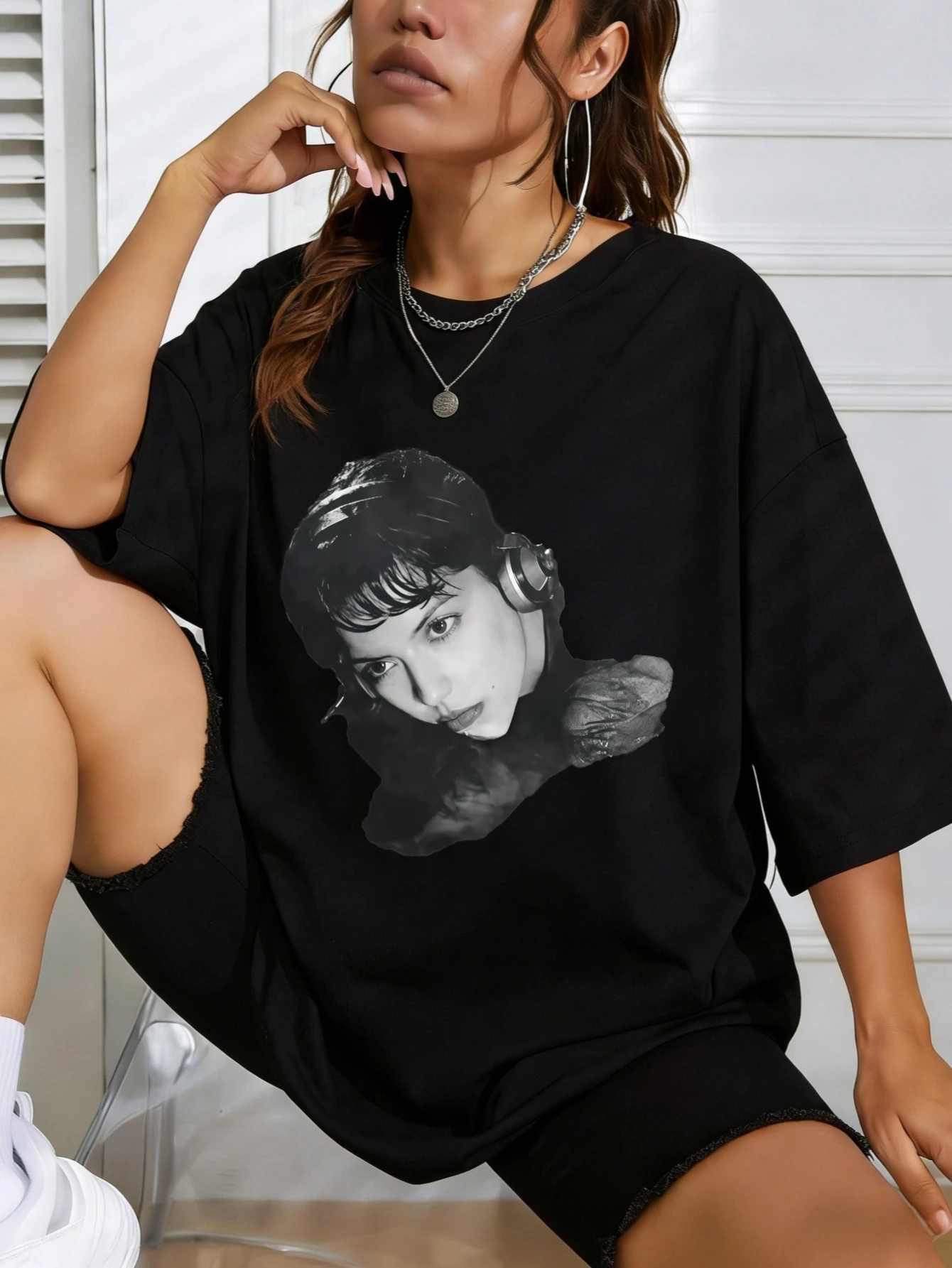 

Женская хлопковая футболка оверсайз с черно-белым принтом, с коротким рукавом, летняя, повседневная, с графическим рисунком, для подарка