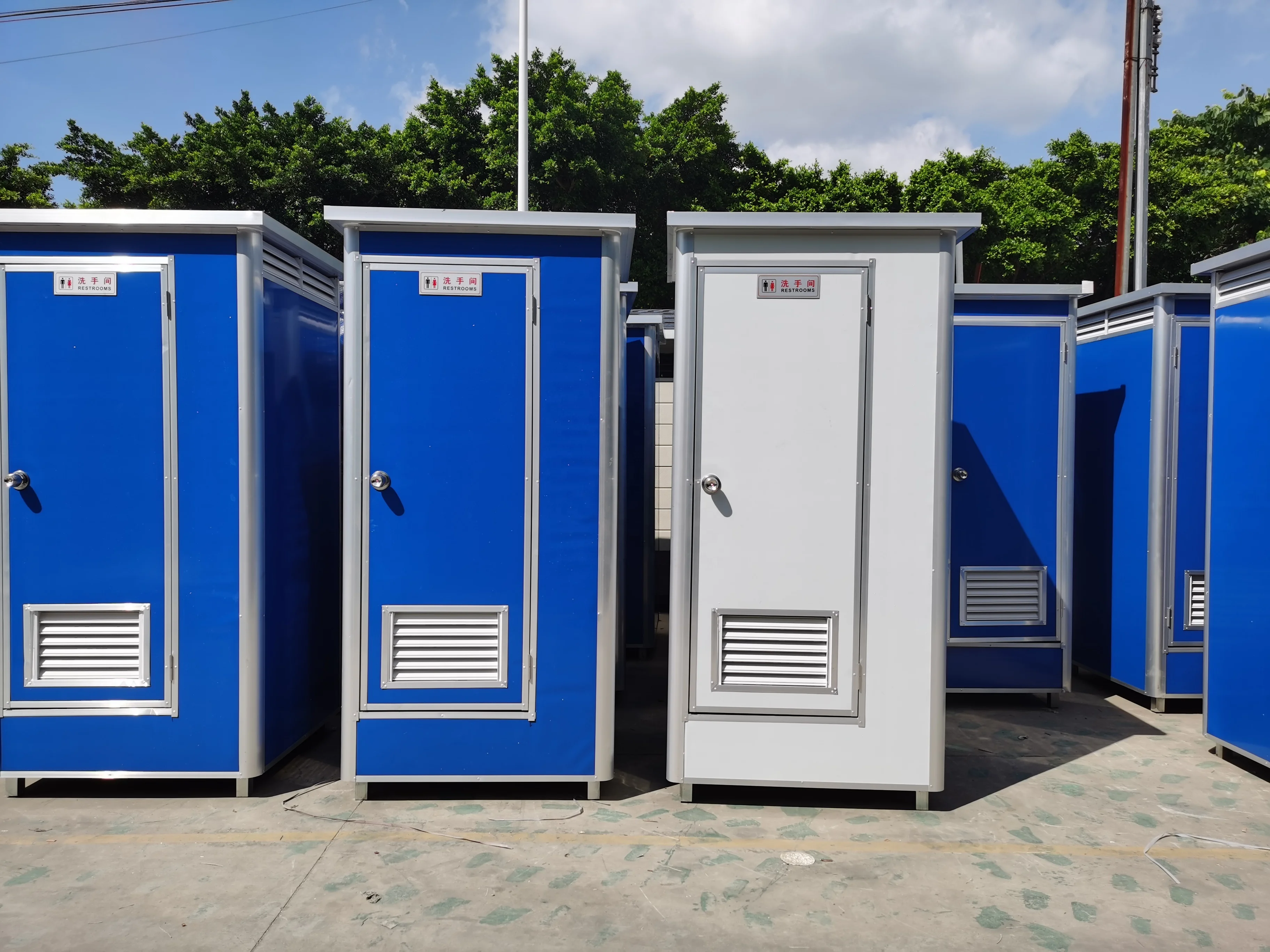 Outdoor Activity Unit Steel Materials for Construction Sites Prefabricated Portable Toilets and Shower Enclosures with Low-cost