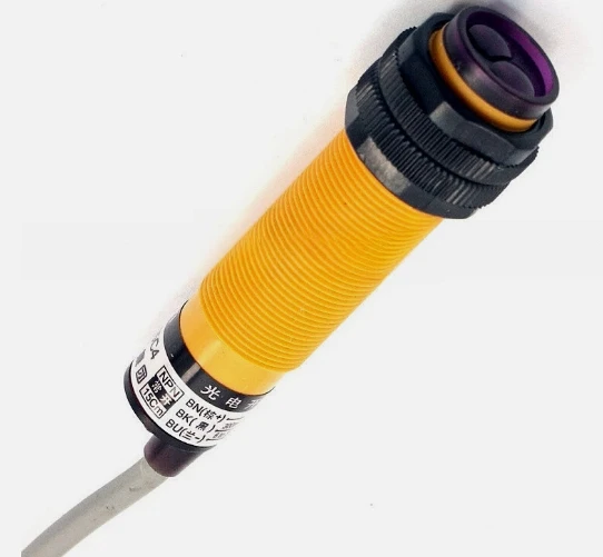 Brand New Original Photoelectric Switch Copper Tube E3F-DS15C4 Fast Delivery