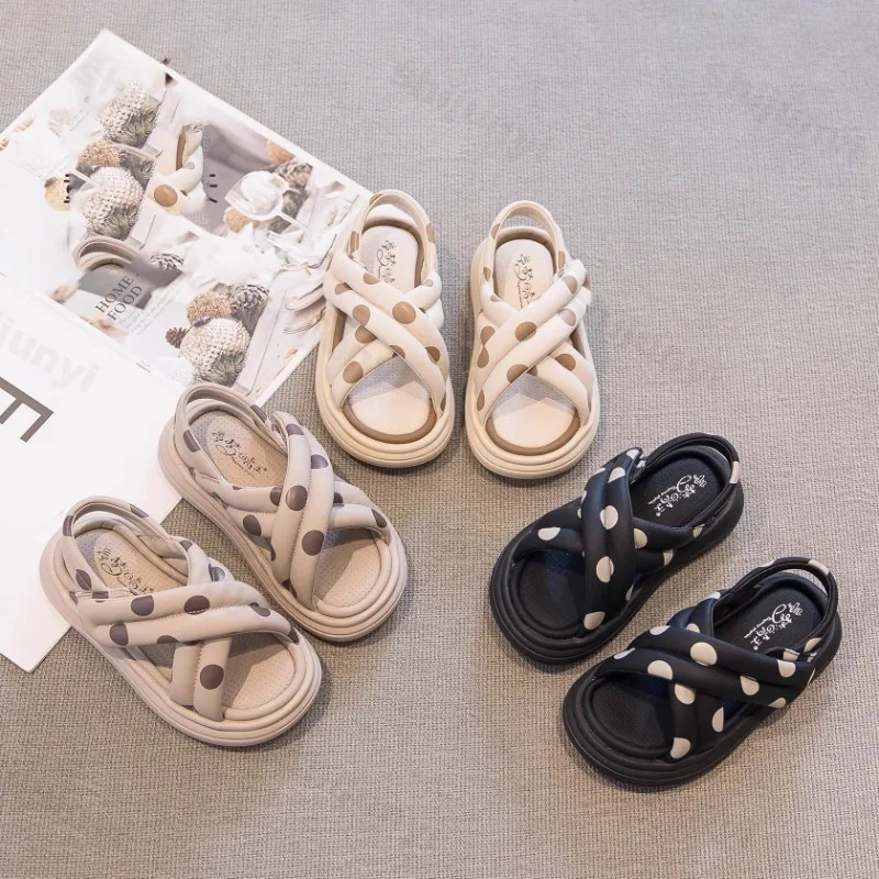 

Модные повседневные сандалии в горошек для девочек, лето 2021, детская удобная обувь принцессы с открытым носком, пляжная обувь на мягкой подошве на плоской подошве