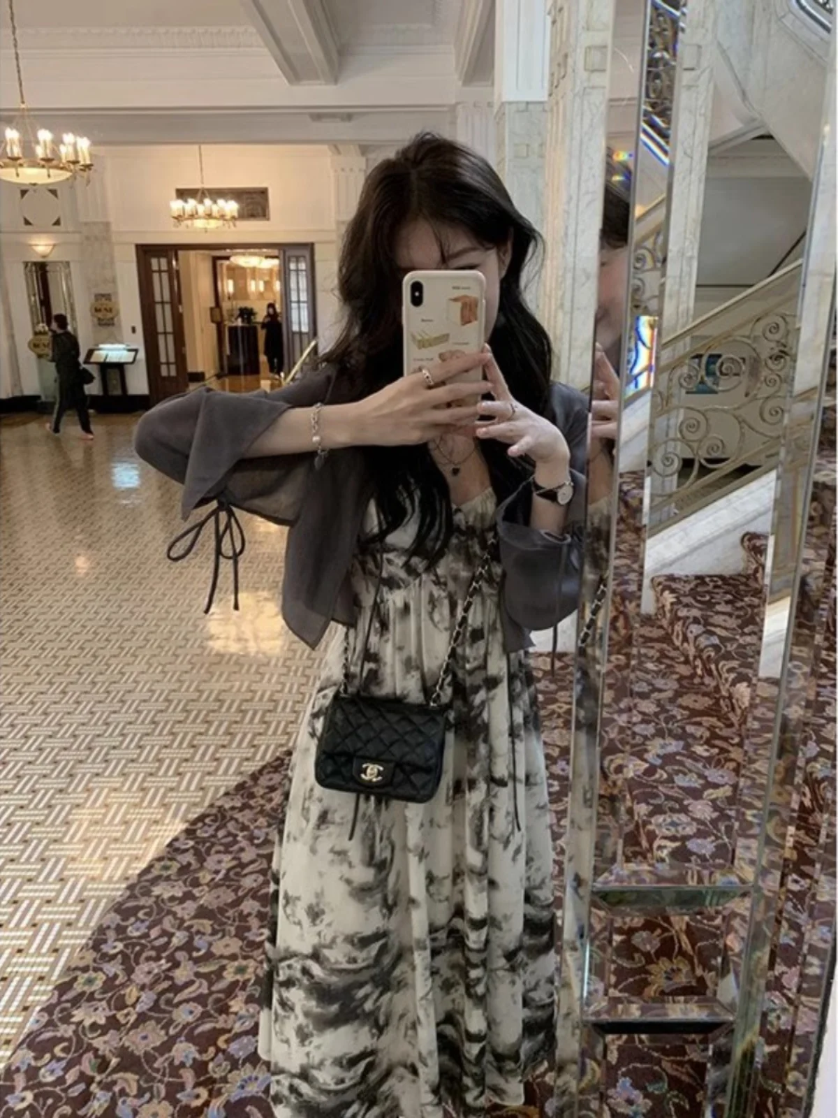 

Новая китайская женская летняя коллекция 2025: шифоновый кардиган с защитой от солнца и платье на бретельках, верхняя одежда, размер S.