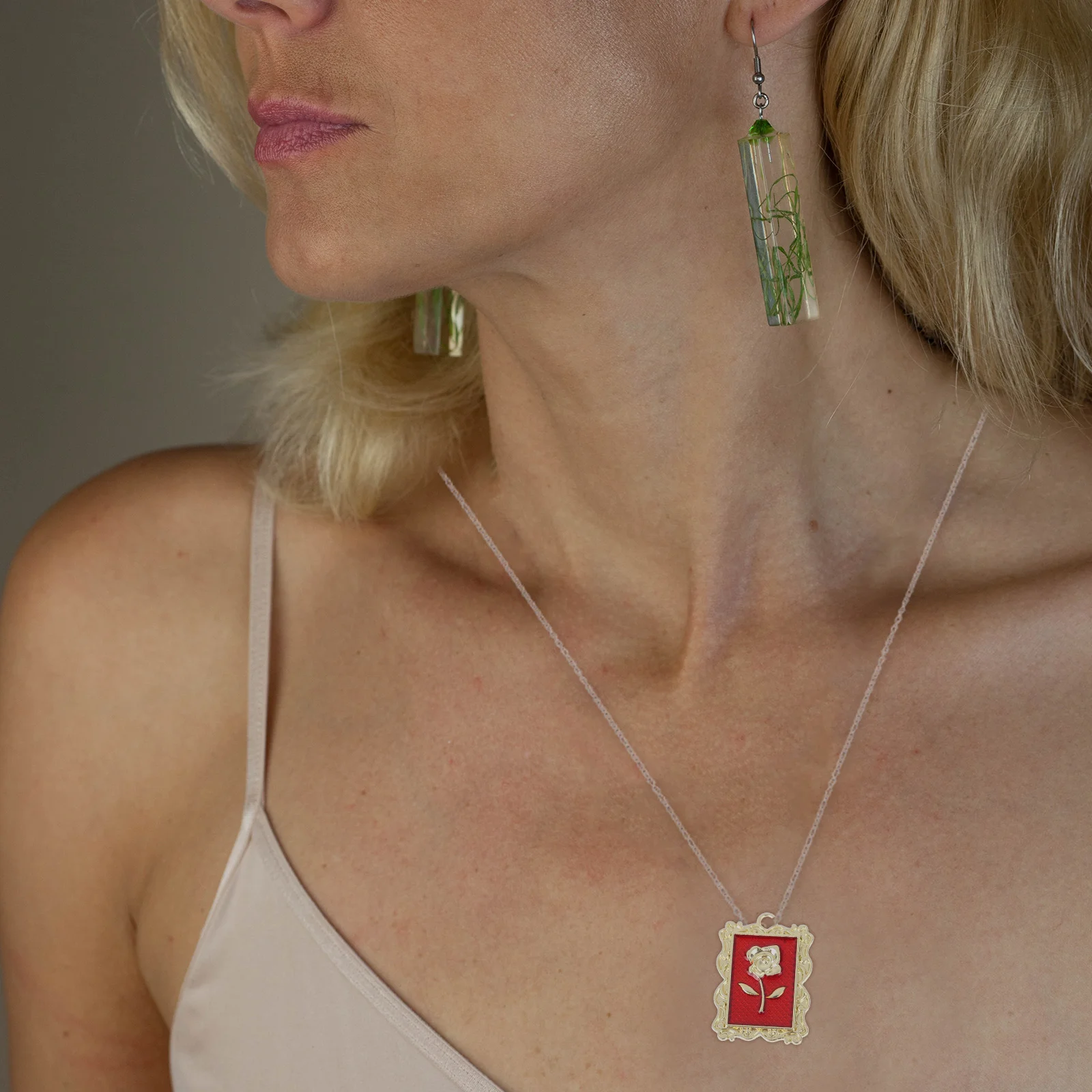 

Rose Frame Pendant Alloy Charms Smooth Shape Sturdy Durable Comfortable Matching Clothes Dress Skirt Pants Necklace Bracelet