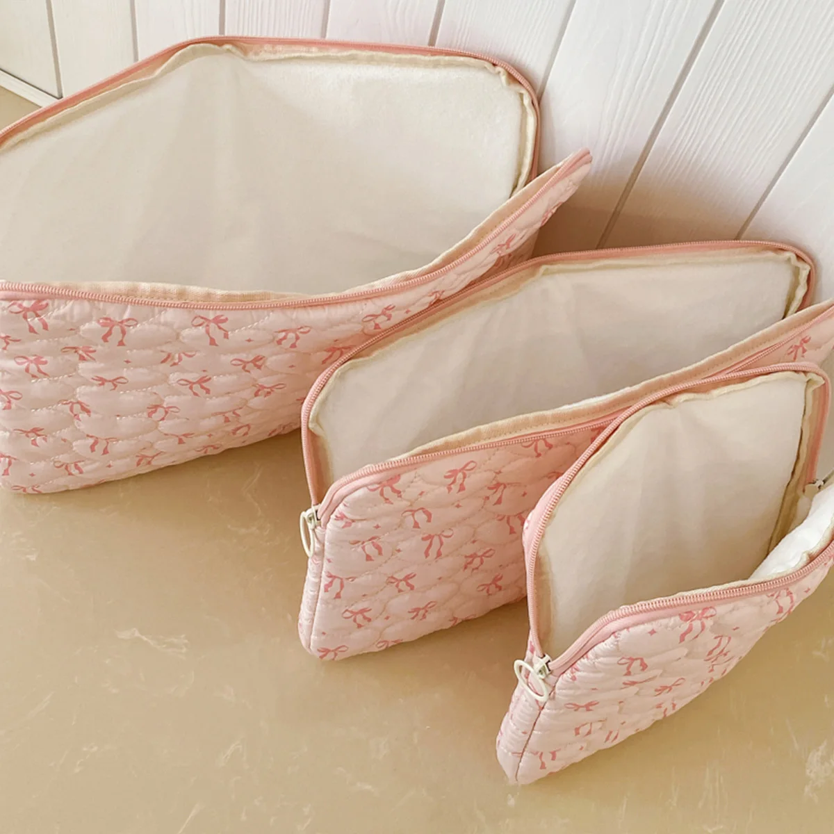 حافظة كمبيوتر محمول مبطنة على شكل قلب أنيقة مع طباعة فيونكة مقاس 11/13/15 بوصة حافظة واقية خفيفة الوزن مقاومة للصدمات للعمل المكتبي يوميًا #4