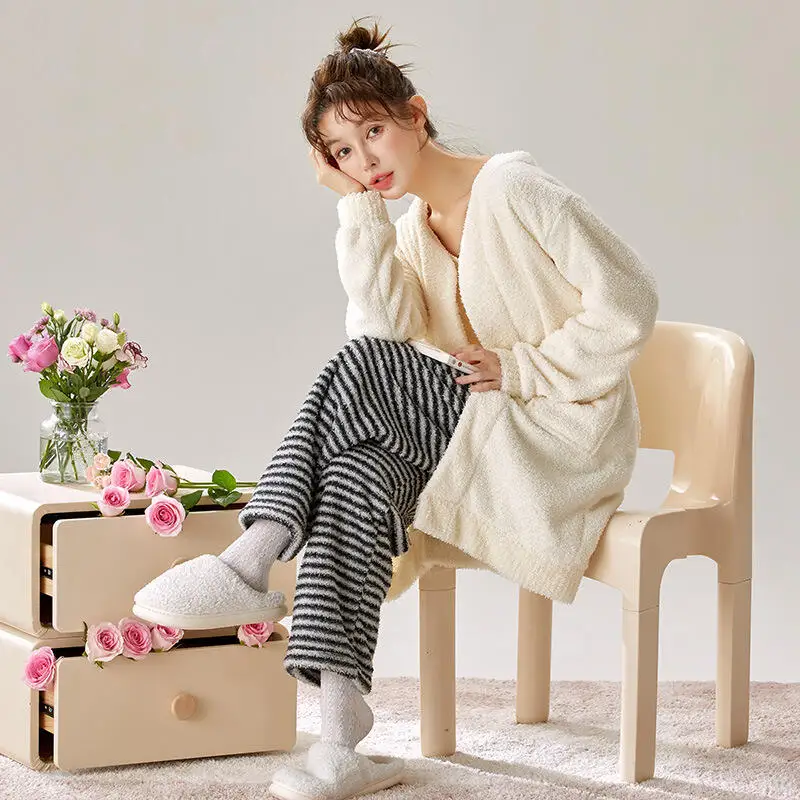 

Зимние пижамы для девочек, халат, брюки, комплект из 3 предметов, женская домашняя одежда, сохраняющая тепло, утепленная новая одежда для сна из кораллового флиса, фланелевая ночная рубашка