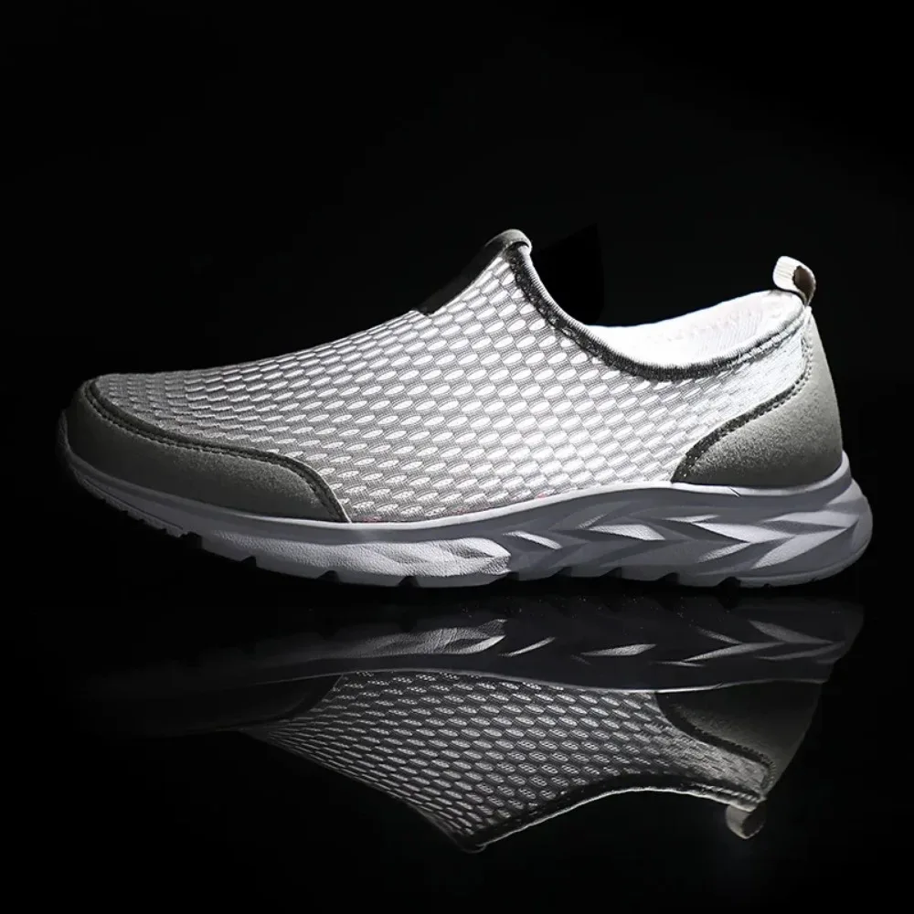 2025 New Shoes Men Loafers Light Walking Breathable Summer Comfortable Casual Shoes Men Sneakers Zapatillas Hombre Plus