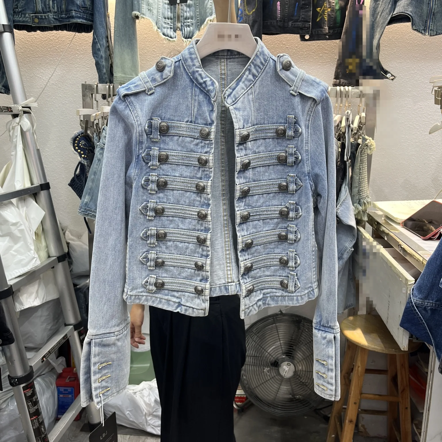 Thumbnail 4 - #75 Denim Jackets List of Top Picks