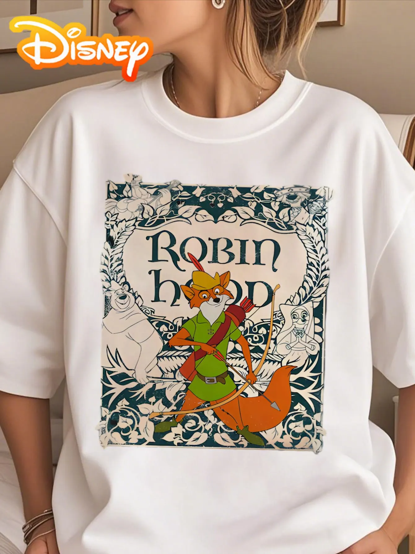 تي شيرت Robin Hood Fox Artwork للنساء - تي شيرت بأكمام قصيرة برسومات زهور سوداء، مقاس كاجوال مريح، قابل للغسل في الغسالة #1