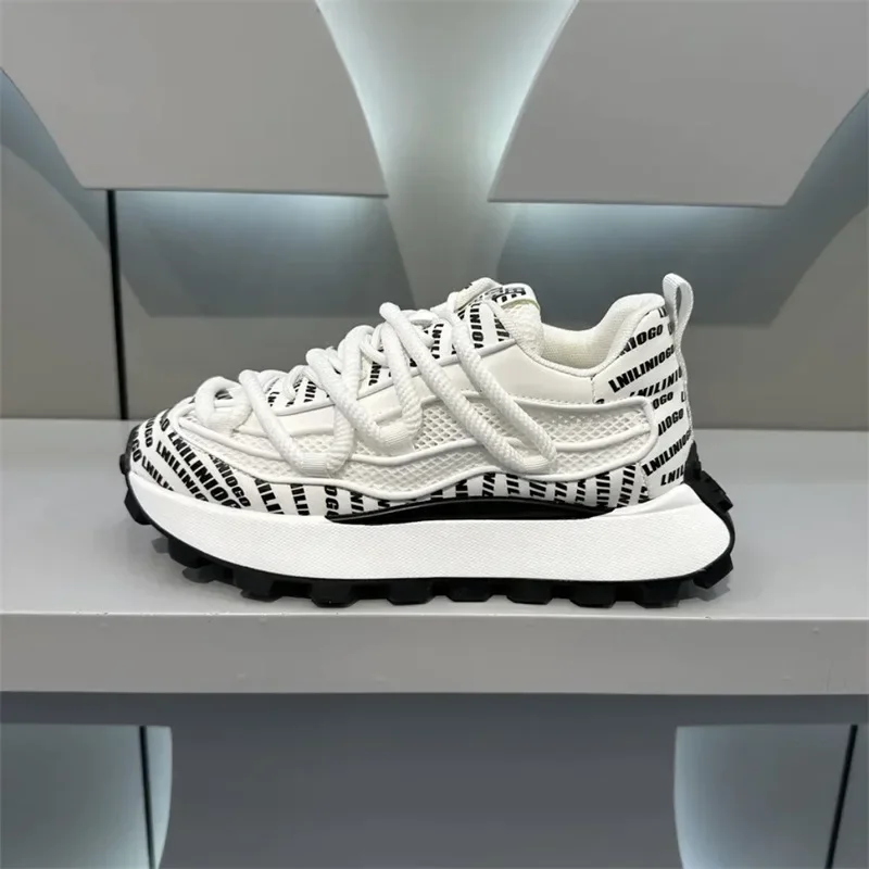 Spring and Autumn New Men\'s Shoes Thick soled Height Increasing Casual Shoes Comfortable and Breathable Running Sports Shoes