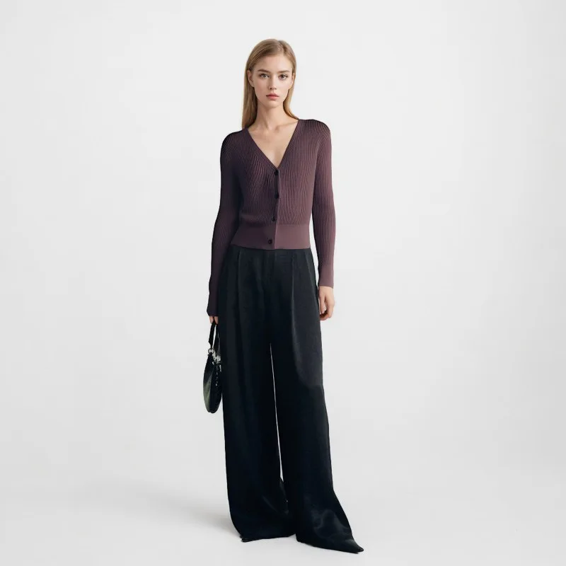 

Elegant Lady Wine Red V-neck Long Sleeve Single Breasted Knitted Sweater Women's Wear