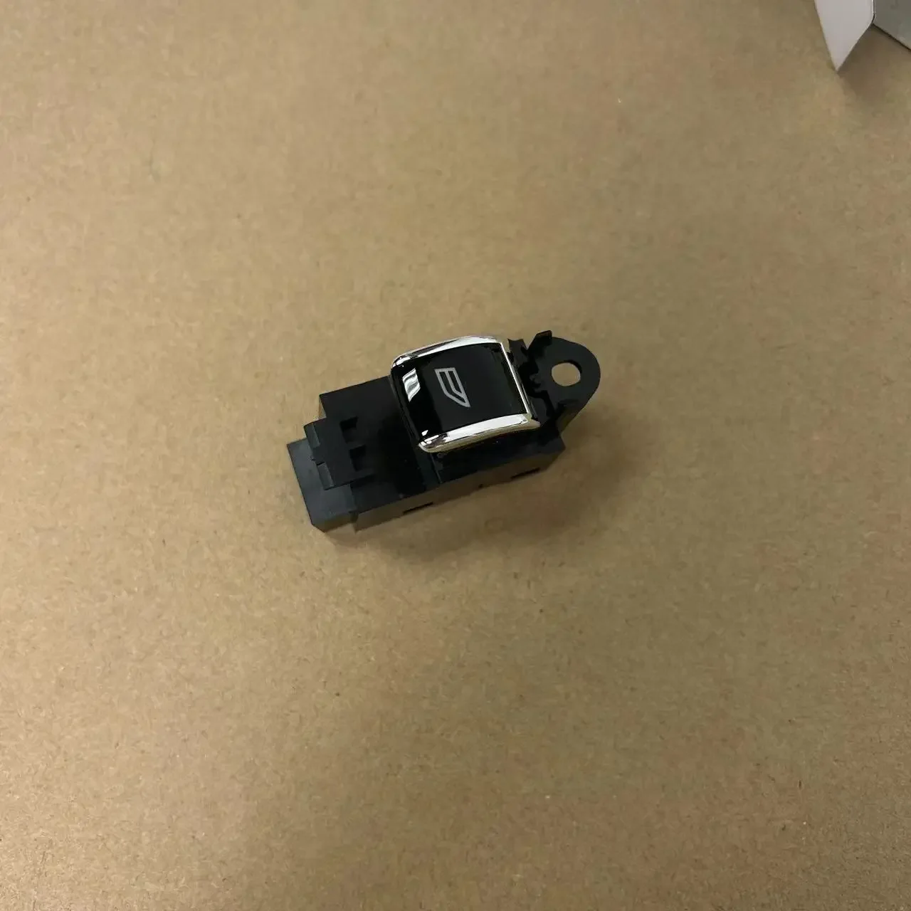 

For Volvo XC90 S90 V90 XC60 Window Regulator Switch Rear Door Window Regulator Switch