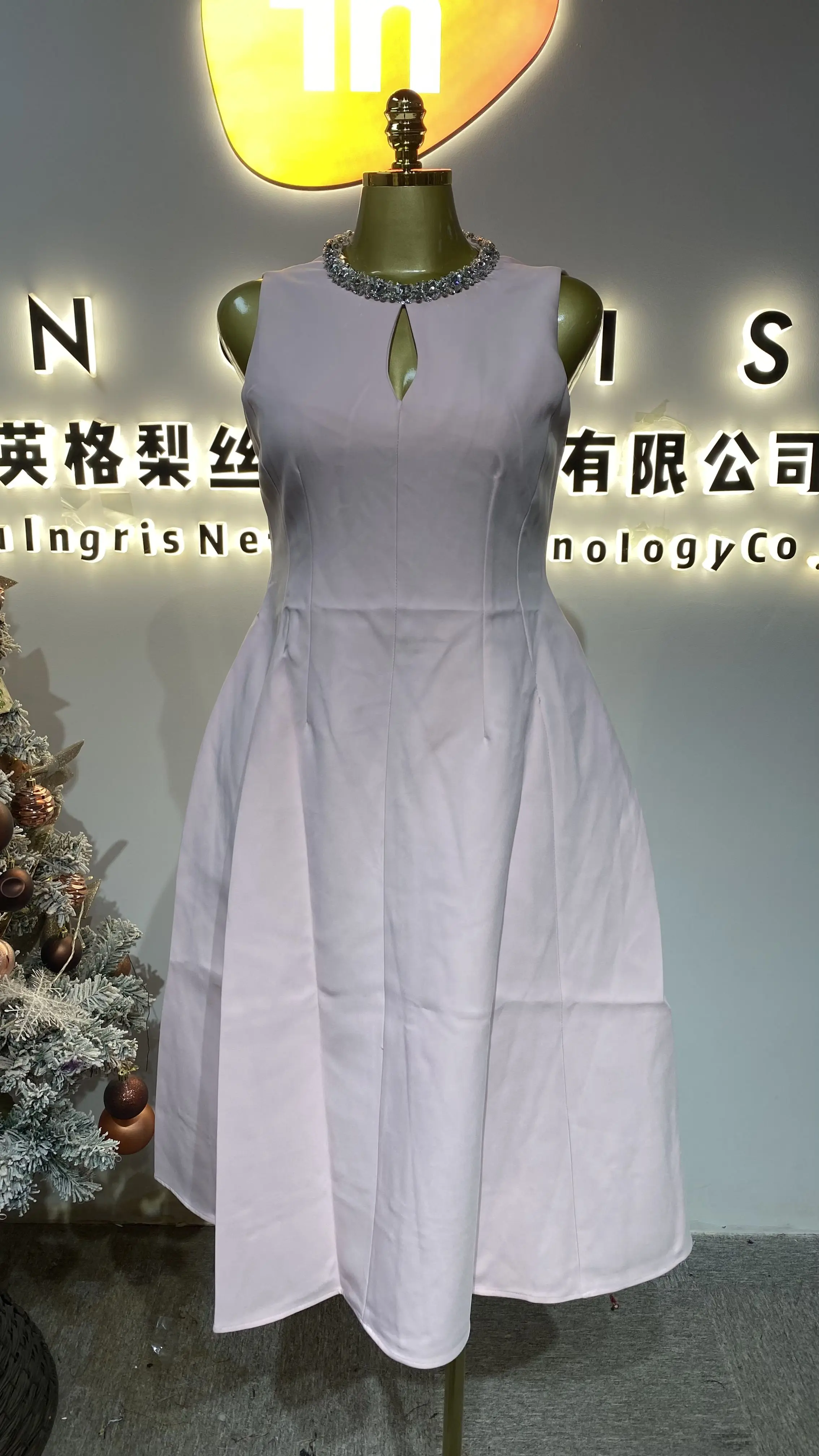 

High-quality, elegant style women's rhinestone beaded O-neck sleeveless dress, women's solid A-line dress-GZXX569