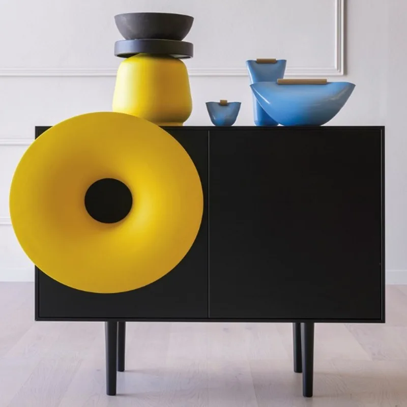 새로운 인터넷 유명인 스피커 다이닝 사이드 캐비닛 그레이 피아노 페인트 티 캐비닛 모던 심플리시티