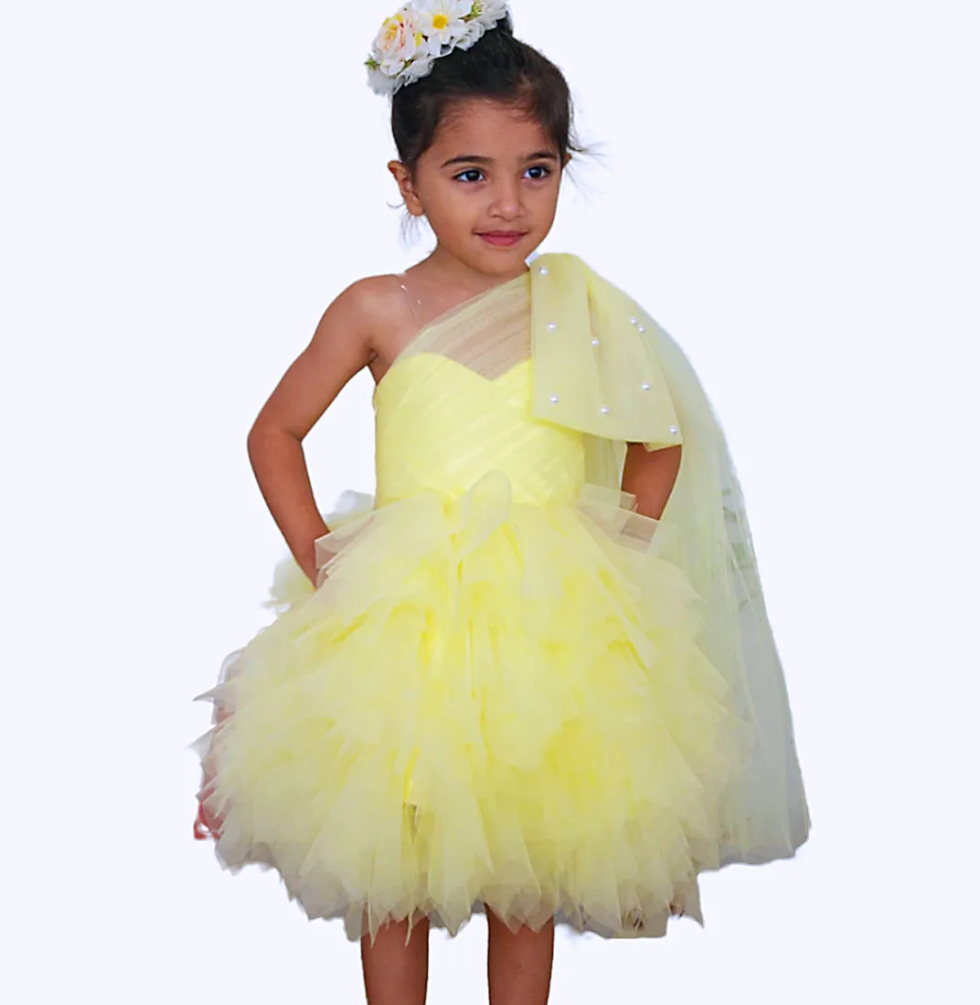 2024 Light Yellow Pearls Flower Girl Dresses Ball Gown Tulle Little Girl Christmas Peageant Birthday Christening Tutu Dress Gown