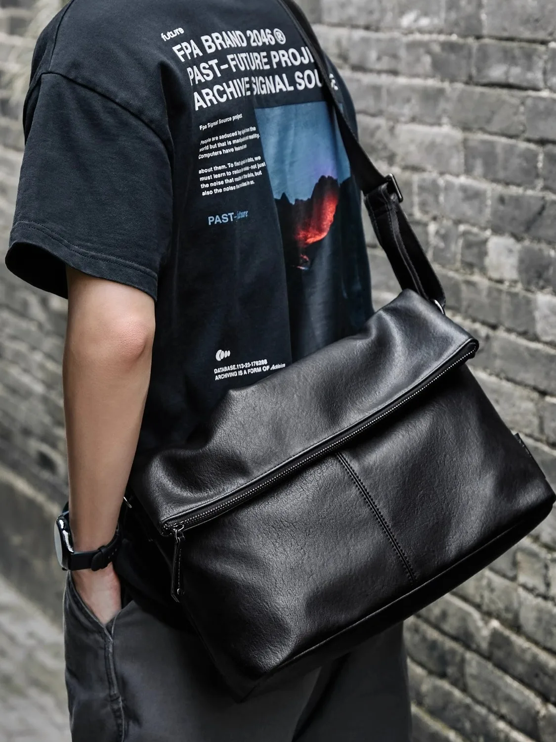 

Faionable Genuine Leather Men's Crossbody Bag Casual Vintage Bapa Versatile Commuter Bag Single oulder Bag for Men