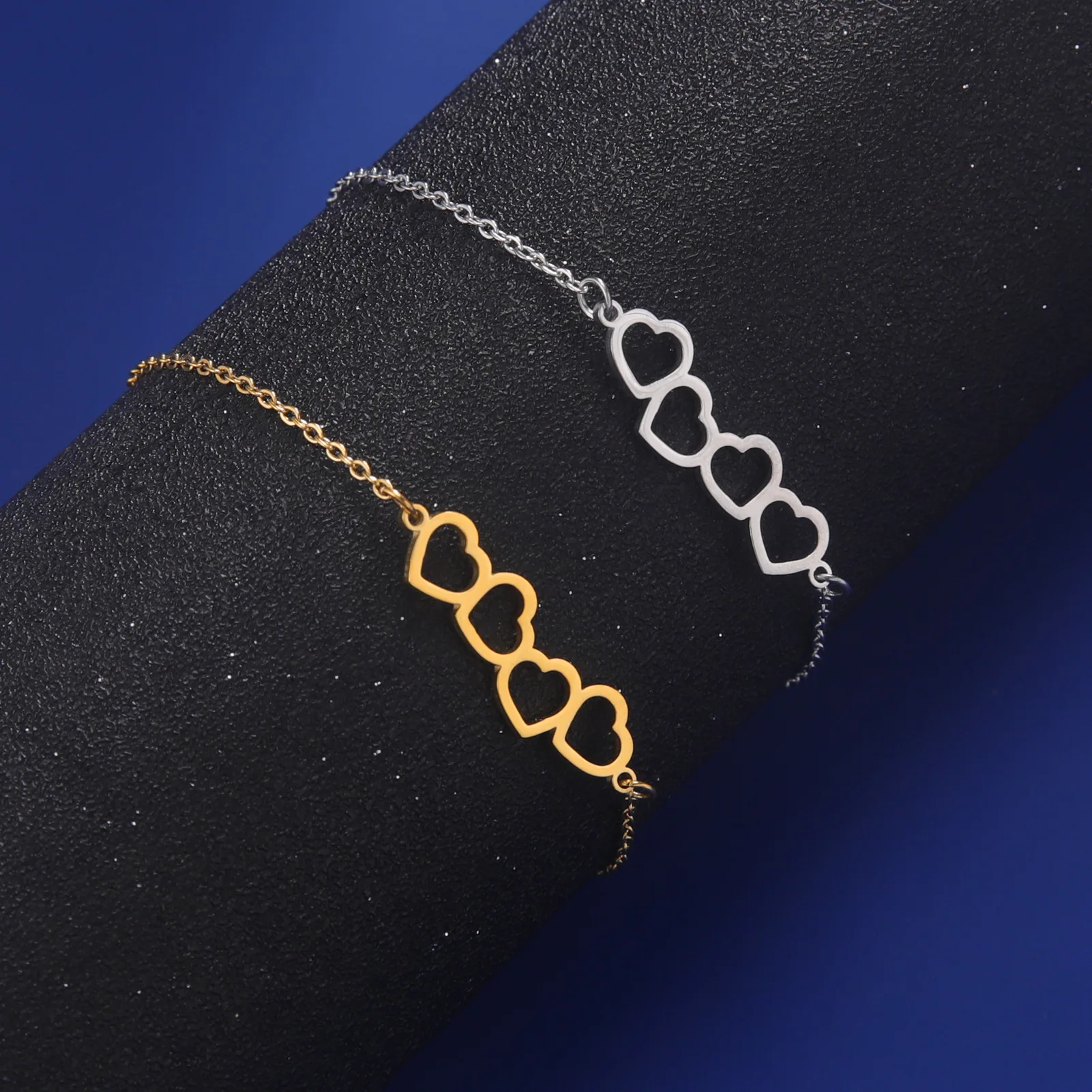 Stainless Steel Bracelets Classic Sweet Hollow Heart Fashion Chain Charm Bracelet For Women Jewelry Party Friends Best Gifts
