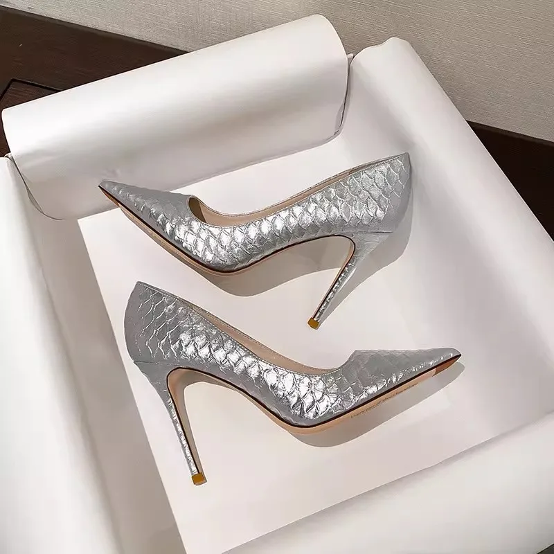 

Stiletto high heels spring and summer new pointed shallow leather stitching single shoes banquet dress small size women's shoes