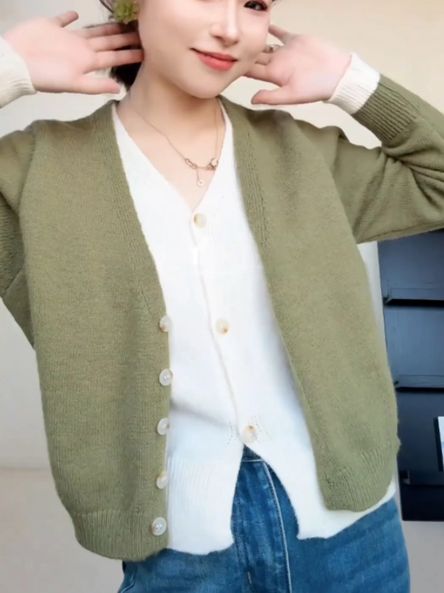 

Faionable Color Blo Knit Cardigan Women's Casual Long Sve Comfortable Autumn Commute Friendly Versatile Light Luxury
