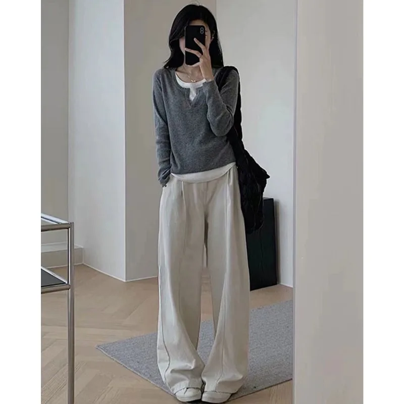 Fake Two-piece V-neck Long-sleeved T-shirt for Women Tees Early Autumn Slim Slimming Bottoming Shirt
