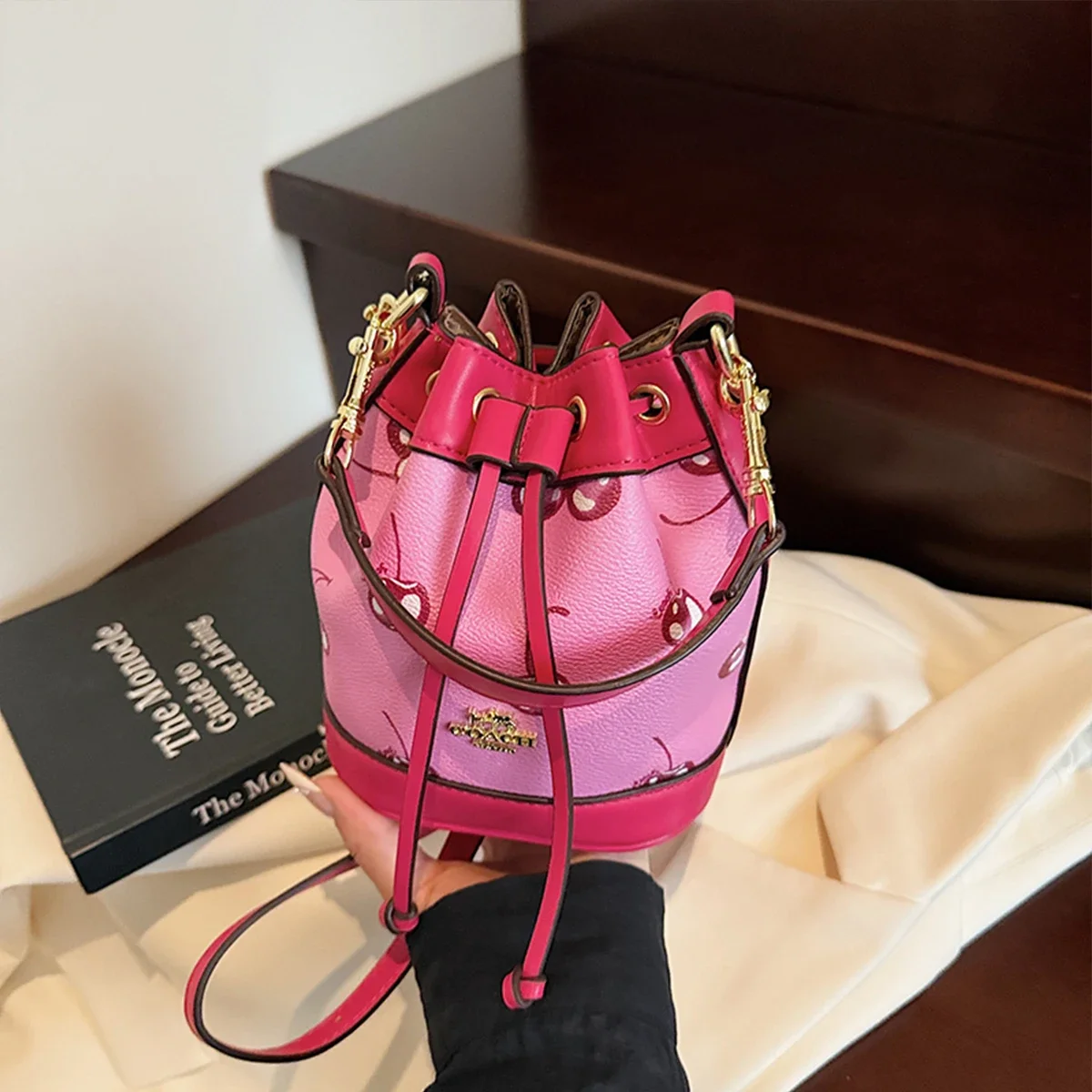 

Large Capacity Fashion Cherry Print Bucket Bag Quilted Reinforcment PU Drawstring Top Adjustable Strap Crossbody Bag for Daily