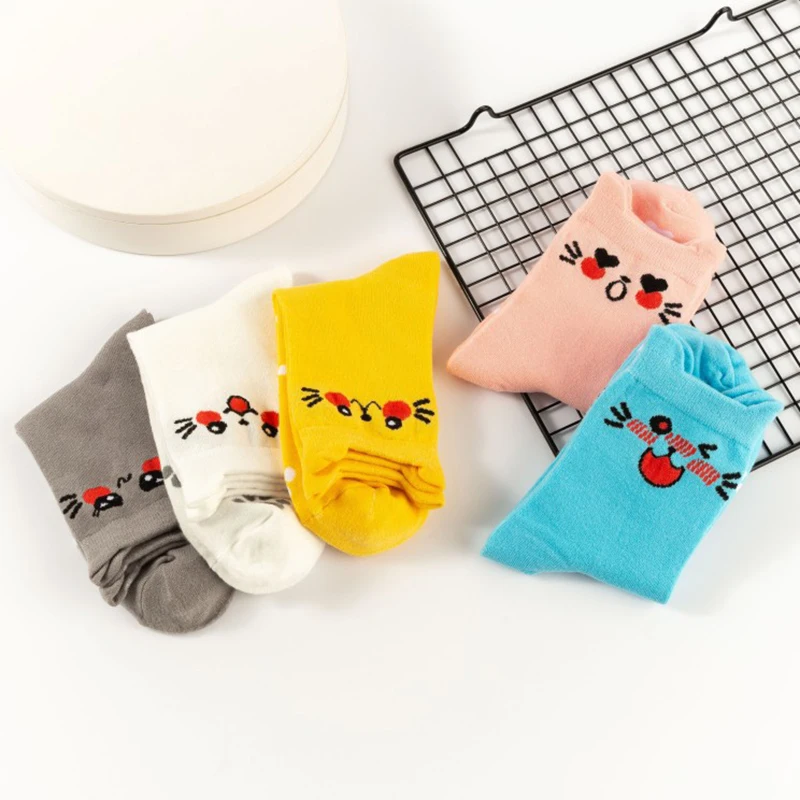 5 Pair/Lot Cute Cartoon Cat Women's Socks 3D Ears Fashion Long Middle Tube Socks Cozy Warm Ankle High Daily Casual Women Socks