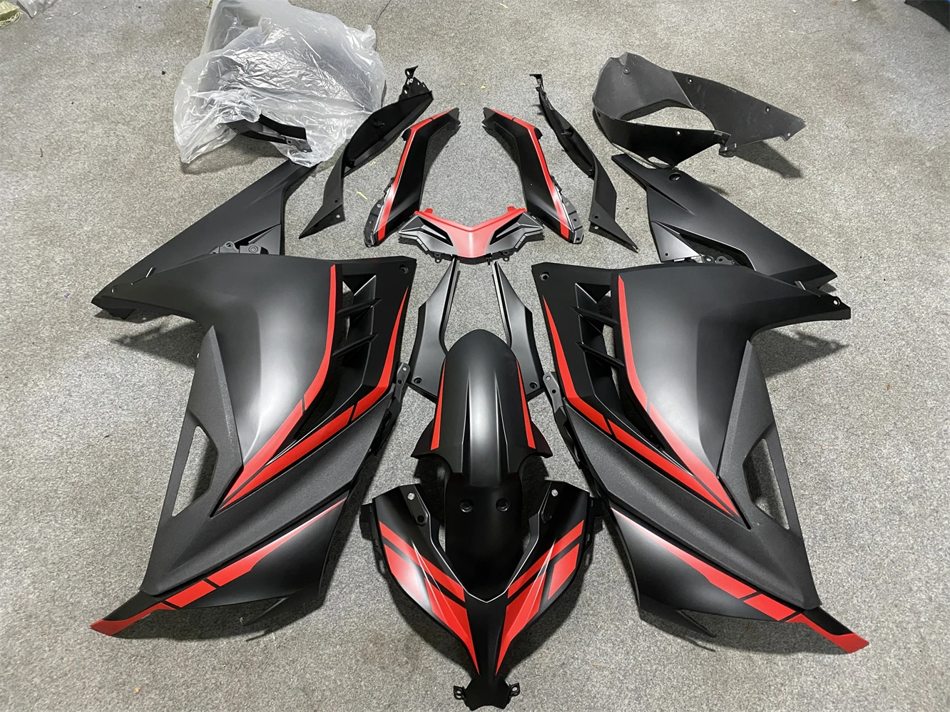 Aplicable a Kawasaki Ninja 300 NINJA300 EX300 2013-2017 Kit de carenado de plástico ABS motocicleta 300 NINJA300 EX 300 Kit de carcasa de carrocería