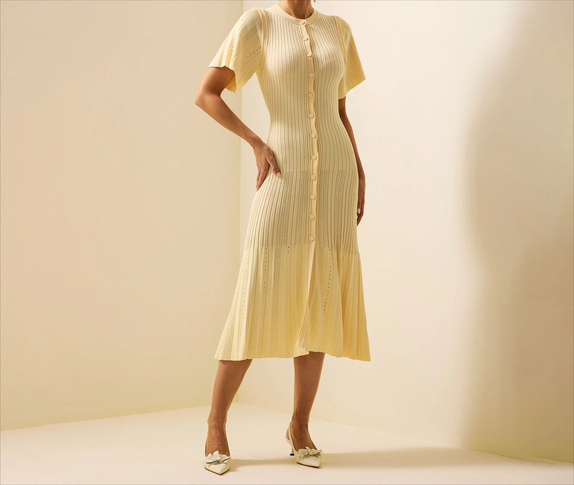 

Summer Round Neck Knitted Cardigan with Breathable Waist Bag and Hip Pleats, Mid Length Dress That Looks Slim