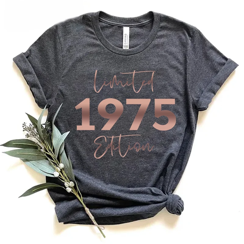 Comfort Colors 50th Birthday Women's T-Shirt Born in 1970 To 1979 Limited Edition T-Shirts Birthday Gift for Women Vintage Top