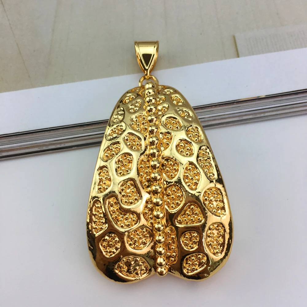 مجموعة مجوهرات نحاسية ذهبية اللون للنساء ، أقراط دائرية ، قلادة ، زفاف زفاف ، موضة إيطالية ، عصرية