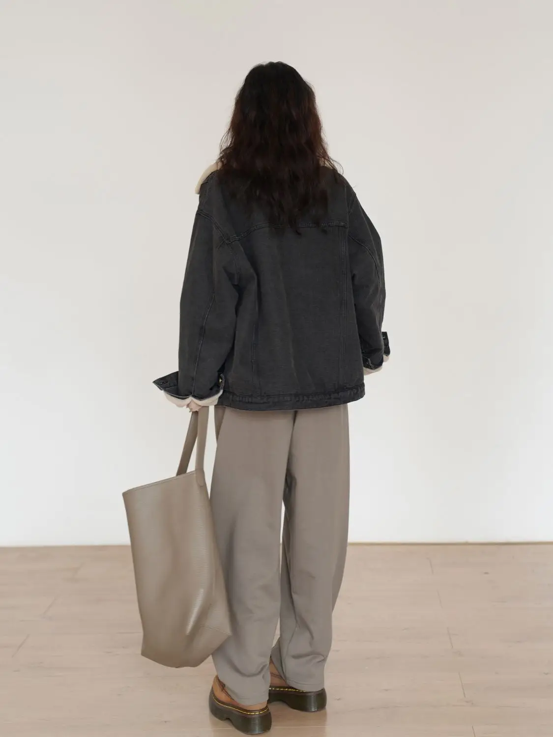 

Джинсовые пальто, зимние меховые плюшевые женские стандартные кроя, готический панк, для ночного клуба, вечеринки, с защитой от запаха, на подкладке из овечьей шерсти, украшенные пуговицами, стеганые