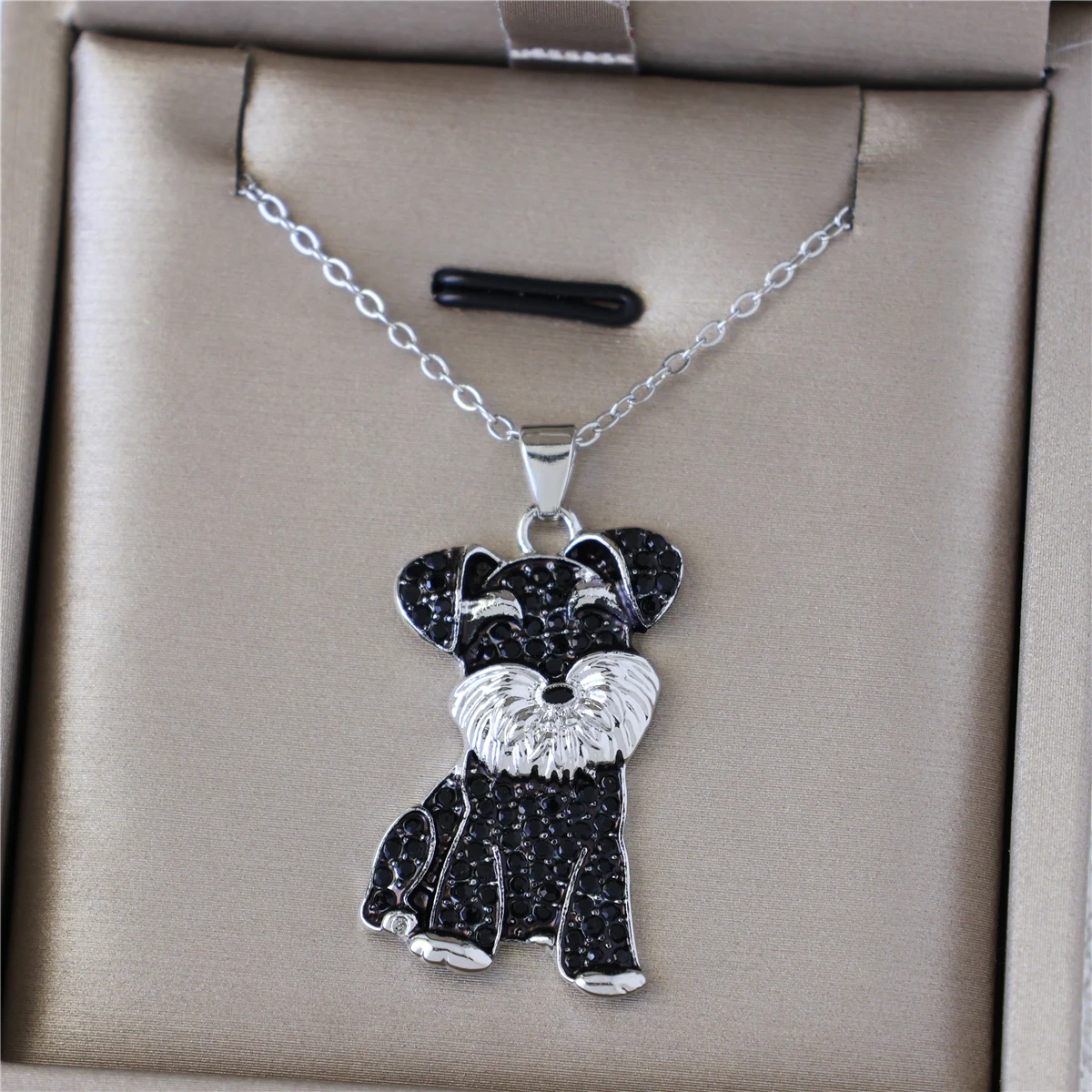 2Pcs/Set Cute Black Crystal Schnauzer Pendant Necklace and Earrings for Ladies, Jewelry Accessories, Parties, Holiday Gifts