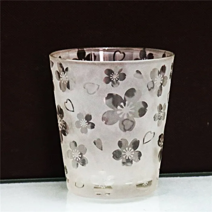 

Japanese Sakura Samoan cut glass wine cup handy cup milk tea cup traditional craft pure hand carving