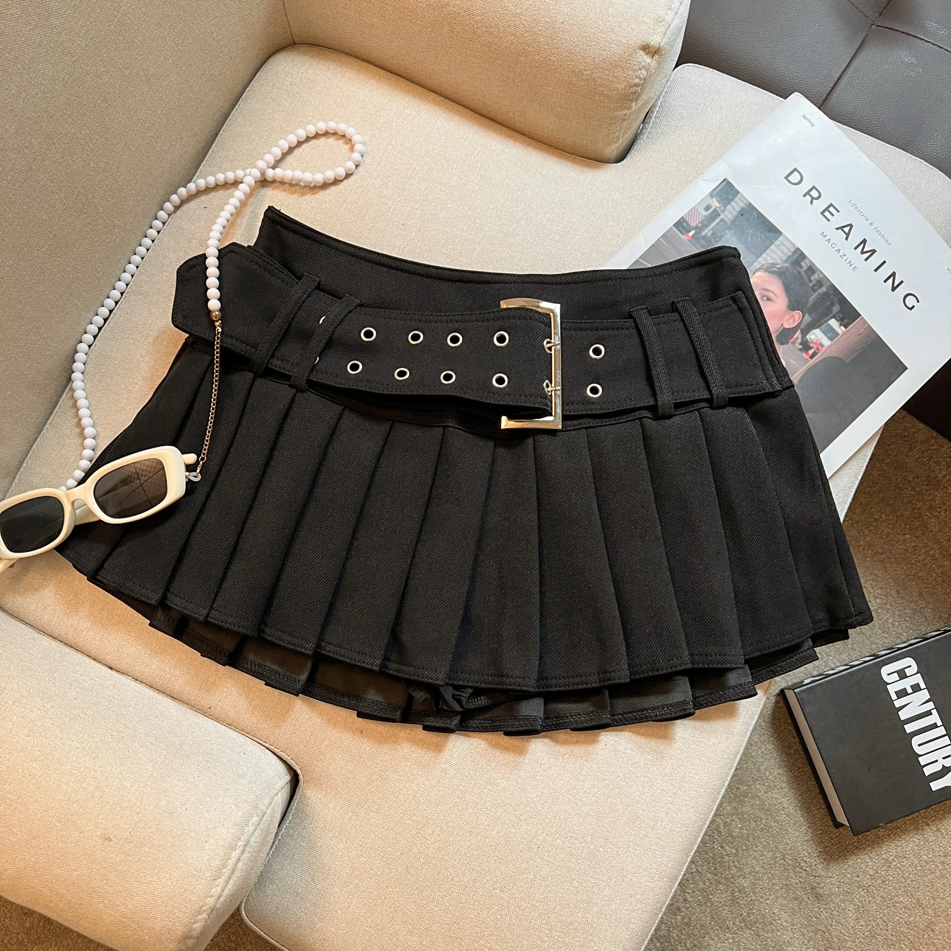 

Korean Fashion Women Black White Elegant Sexy Club Pleated Short Skirt Autumn Grey High Waist Versatile College Style Mini Skirt