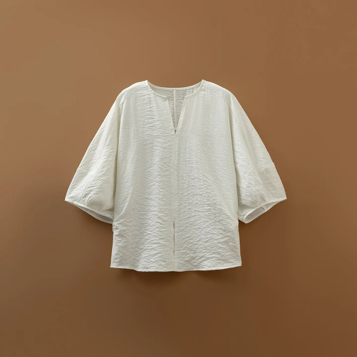Winsleter-78%Dry Silk 22%Nylon Elegant T-Shirt, V Neck Lantern Sleeve, Women Simplicity Casual Loose Top, 2026 Autumn T67932CC